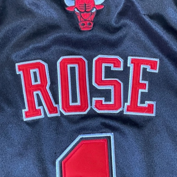 Authentic Vintage 2013 Adidas NBA Chicago Bulls Derrick Rose Basketball Jersey - Picture 6 of 8